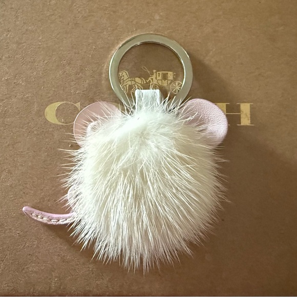 VERY VERY RARE Coach White Mink Fur Mouse Keychain Fob Bag Charm - Picture 1 of 4